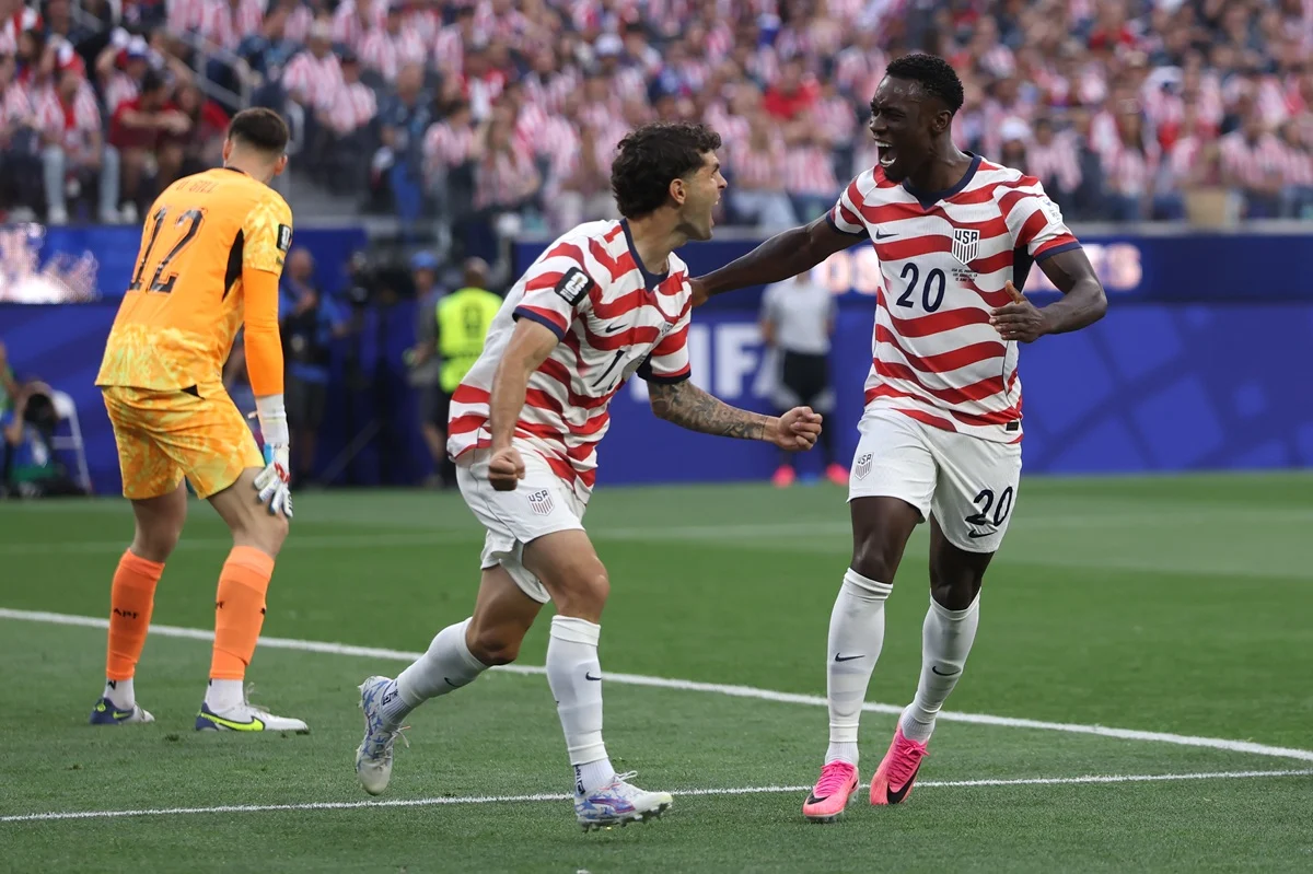 Estados Unidos se presentó en su Copa del Mundo con aplastante victoria sobre Paraguay