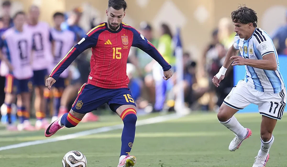 Alex Baena, el primer jugador en conseguir una Eurocopa, un Oro Olímpico y un Mundial de forma consecutiva