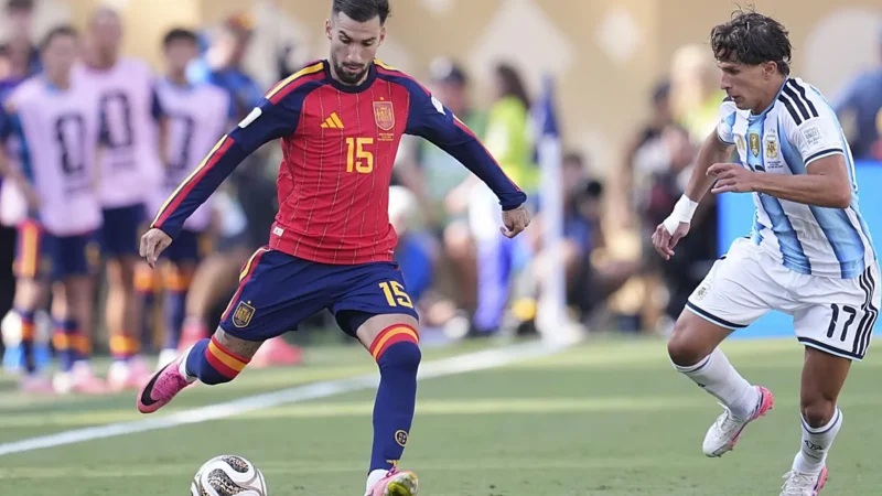 Alex Baena, el primer jugador en conseguir una Eurocopa, un Oro Olímpico y un Mundial de forma consecutiva