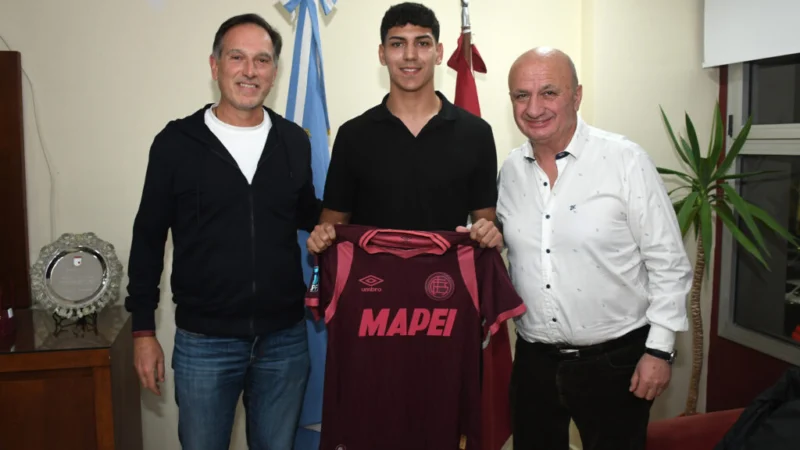 Lanús se reforzó con Allan Wlk, una de las figuras de Recoleta en Copa Sudamericana