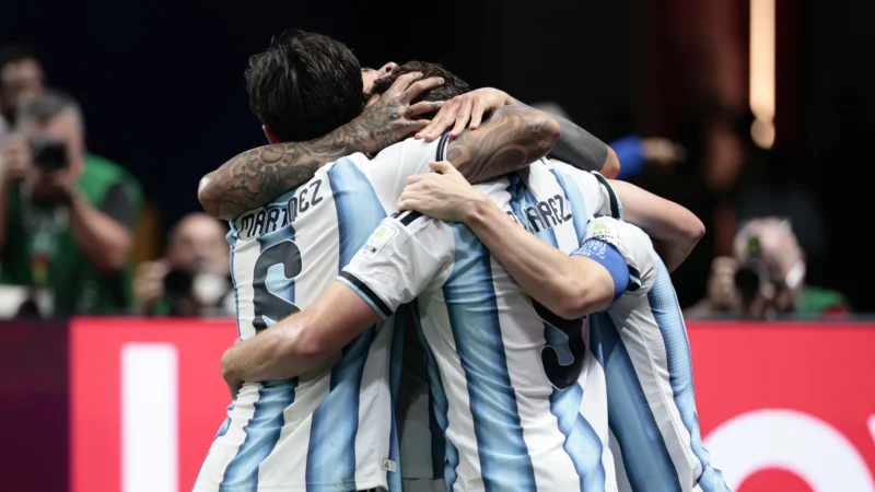 Argentina volvió a remontar un partido mundialista después de 20 años