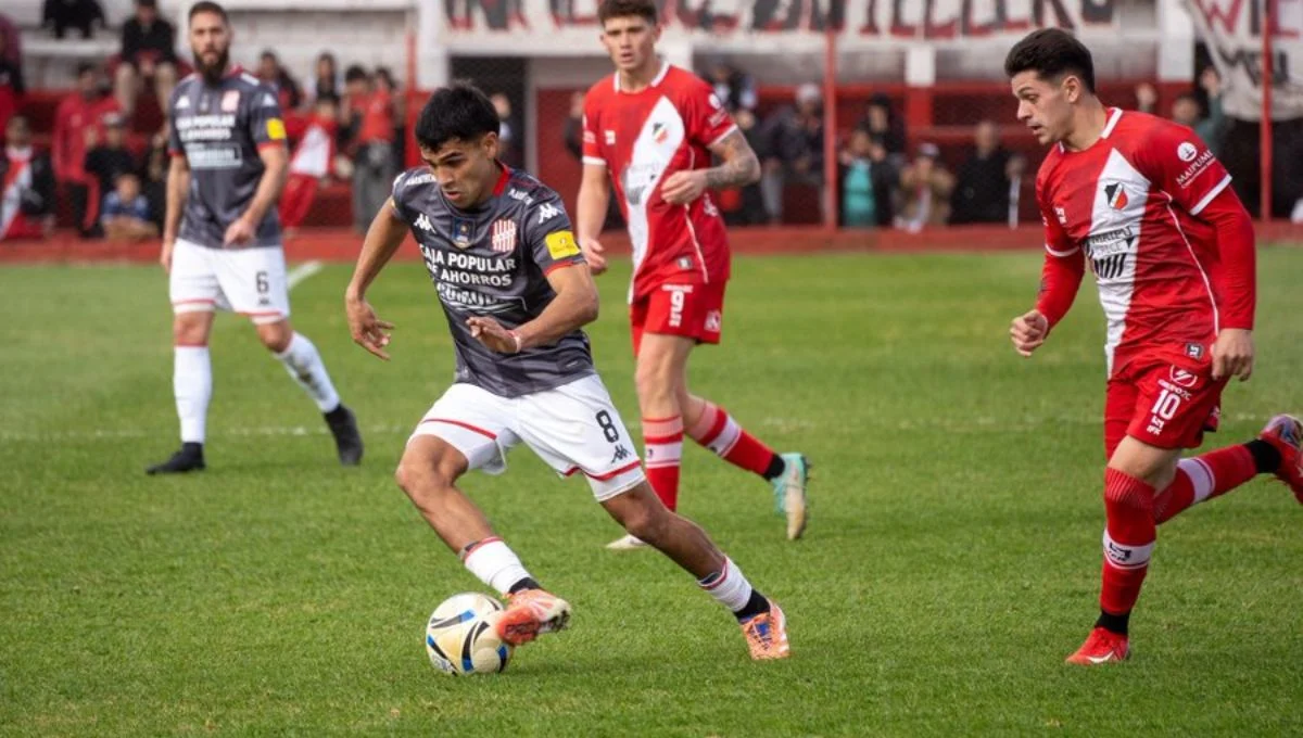 Deportivo Maipú y San Martín de Tucumán igualaron sin goles en el regreso de Enzo Pérez al Cruzado