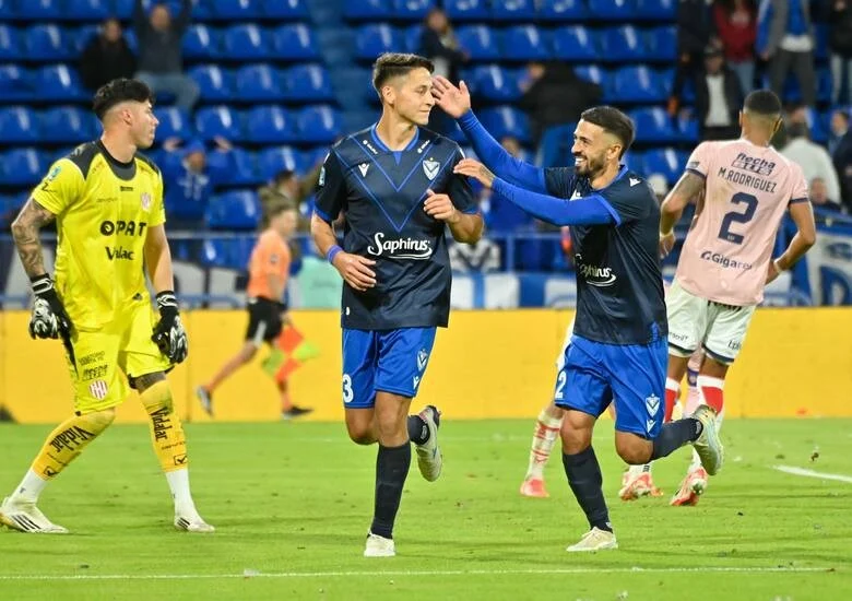 Vélez ultima detalles para vender a Florián Monzón al fútbol mexicano