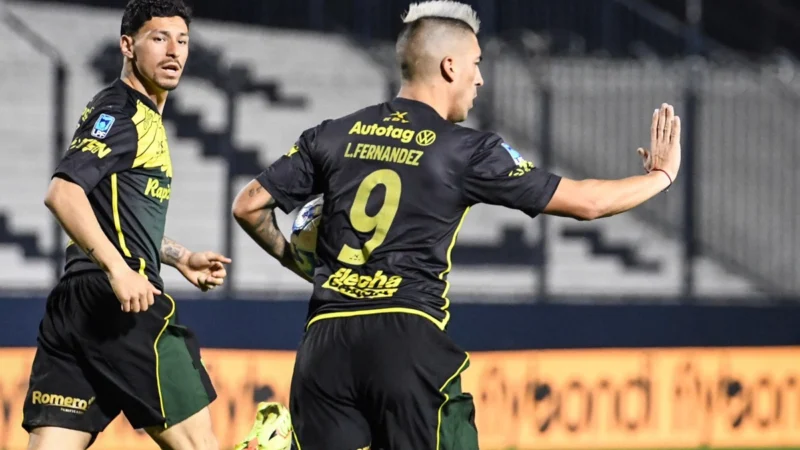Leandro Fernández volvió a Defensa y ya cumplió con un gol