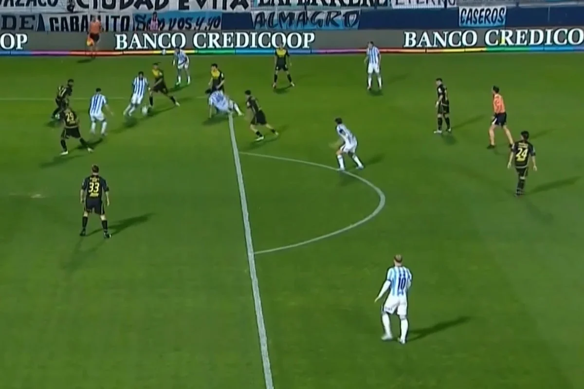 Miljevic marcó un golazo para Racing ante Defensa y Justicia