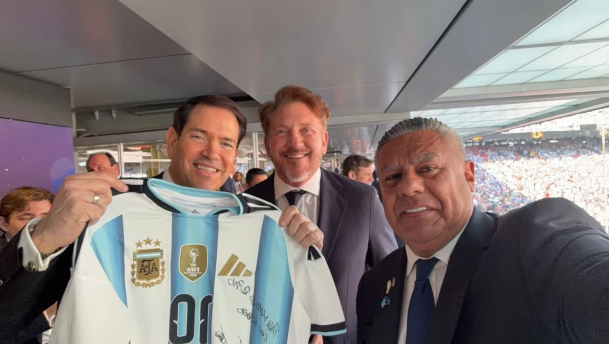 Alejandro Domínguez confirmó el Mundial de 64 selecciones: «El próximo se juega en casa»