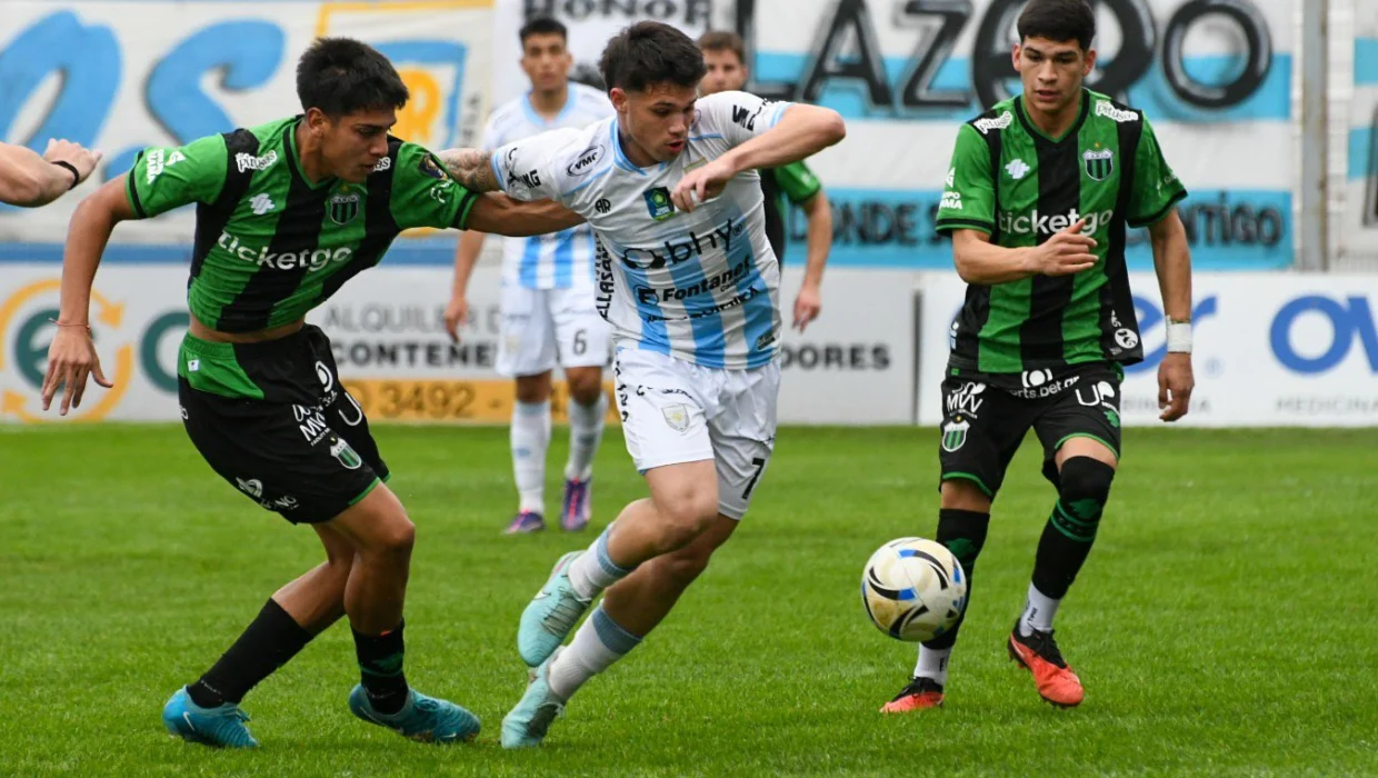Rafaela ganó un duelo adverso a Nueva Chicago con uno menos en el Monumental