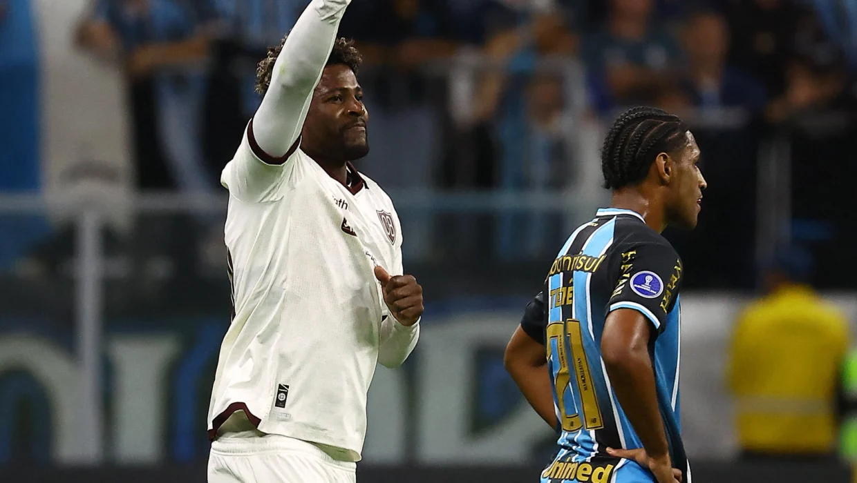 Bolívar dio el golpe y eliminó a Gremio en Porto Alegre con triunfo incluido