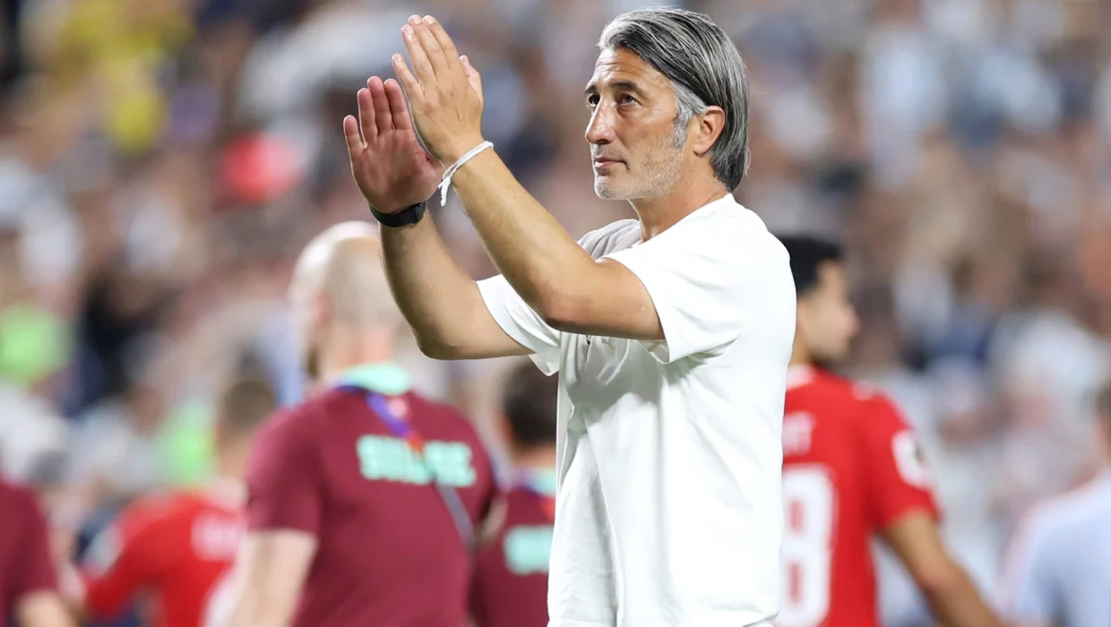 Murat Yakin, entrenador de Suiza: «No digo que favorecen a Argentina pero nos castigaron con un error arbitral»