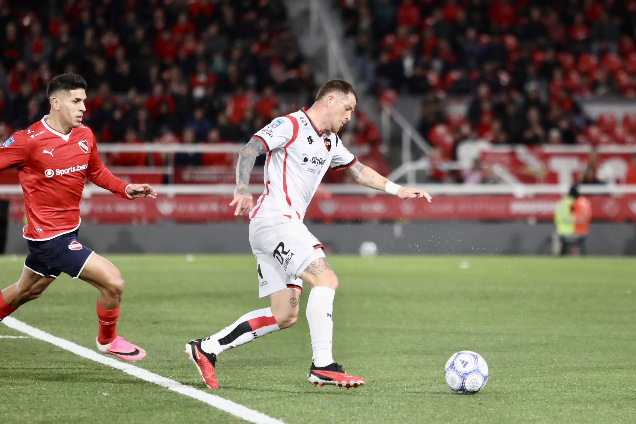 Independiente se impuso ante Newell´s y volvió a sumar de a tres en el arranque del Torneo Clausura