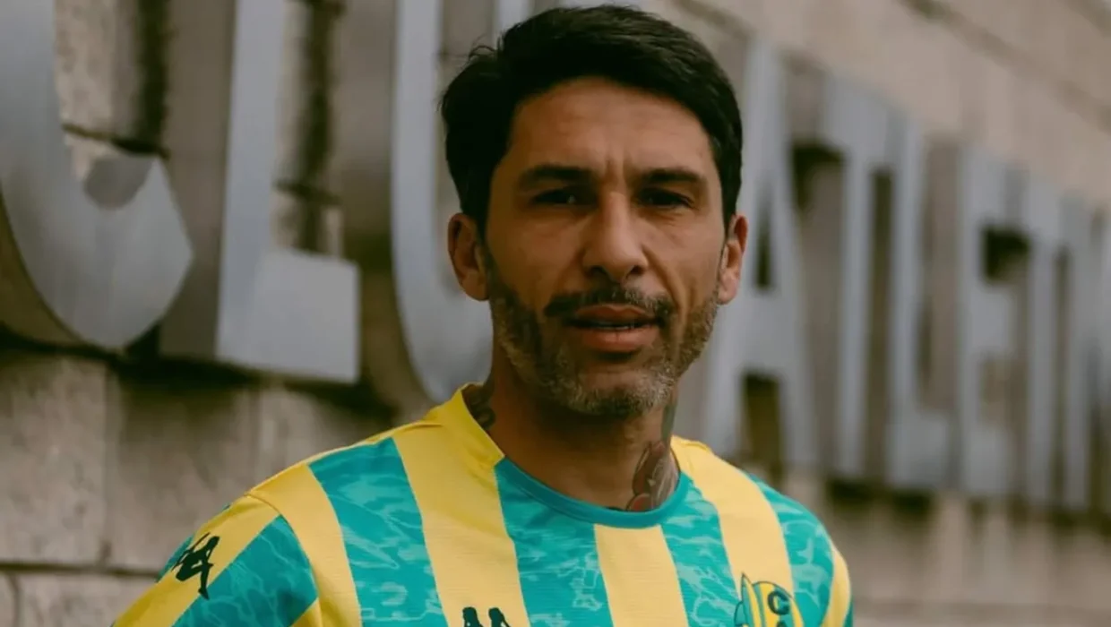 Luego de su conflictiva salida de Gimnasia, Lucas Castro es refuerzo de Aldosivi