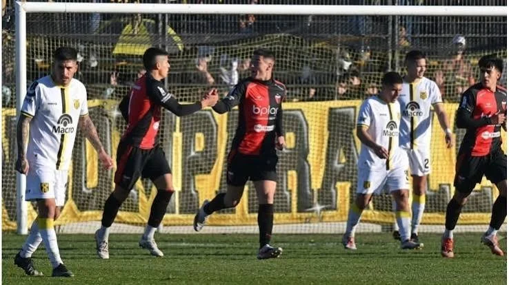Colón se lo dio vuelta a Deportivo Madryn y no le pierde pisada a la punta