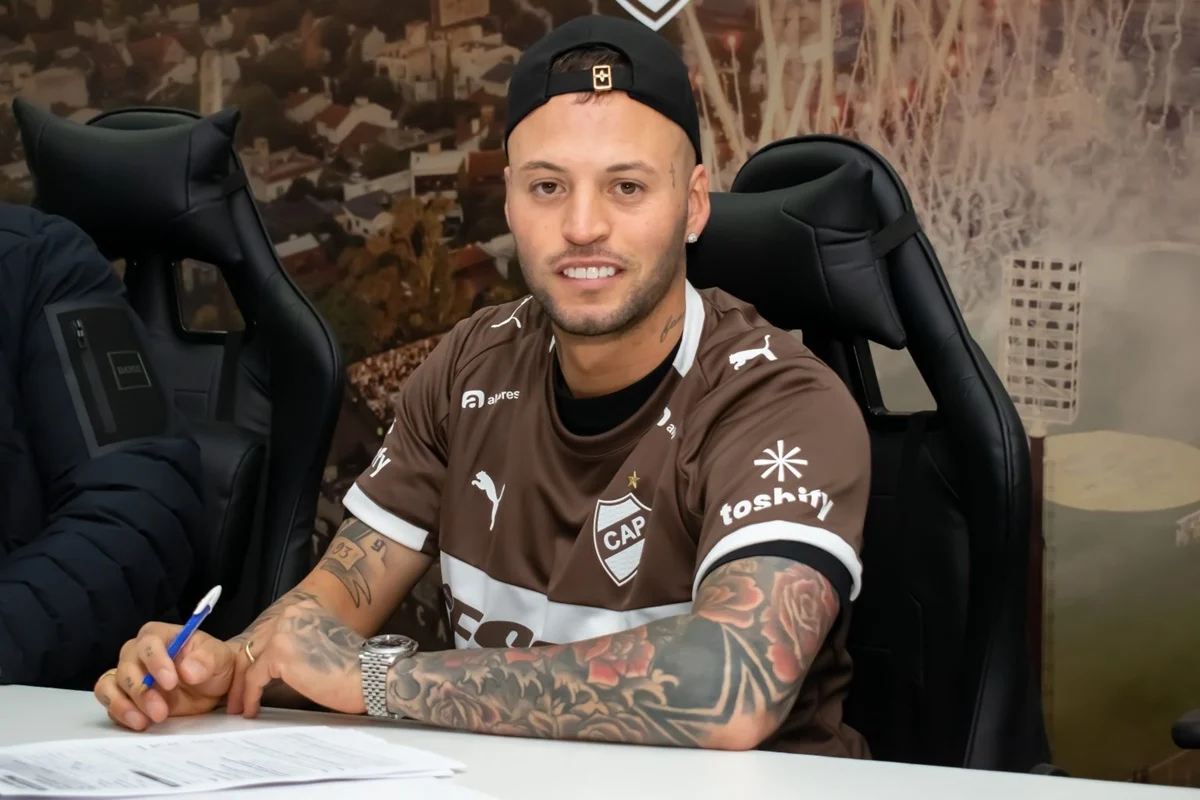 Nicolás López dejó Nacional y reforzó a Platense