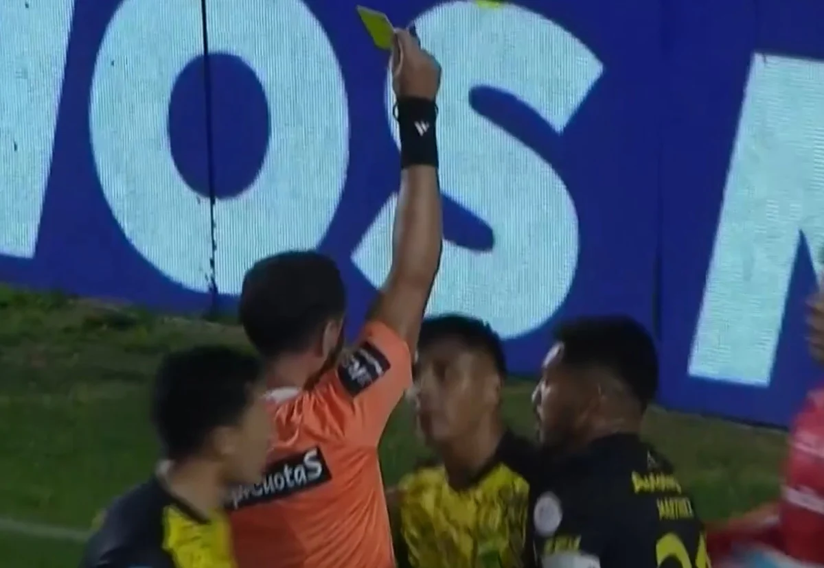 Polémica en Copa Argentina porque Lamolina no expulsó a Damián Fernández