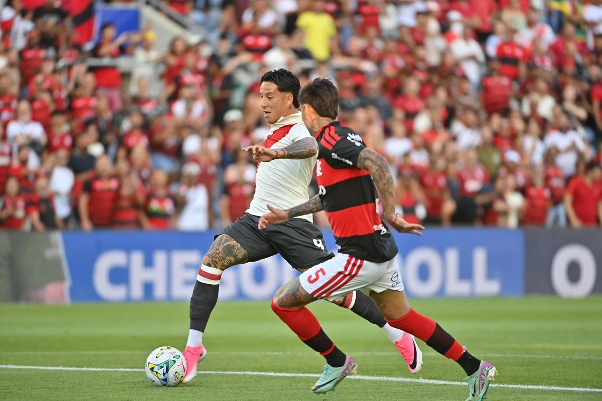River y Flamengo empataron 2 a 2 en un partidazo amistoso