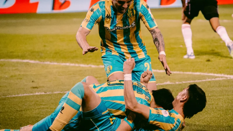 Aldosivi vivió una noche histórica y eliminó a River de la Copa Argentina