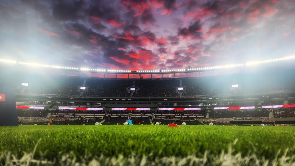 River y Barracas Central confirmaron sus formaciones iniciales