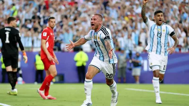 Alexis Mac Allister marcó su segundo gol en Mundiales y Argentina abrió el juego contra Suiza