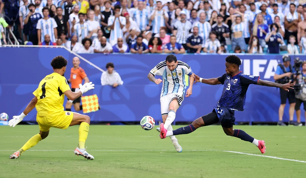 Lionel Messi marcó su gol 20 en Copas del Mundo con espectacular definición ante Cabo Verde