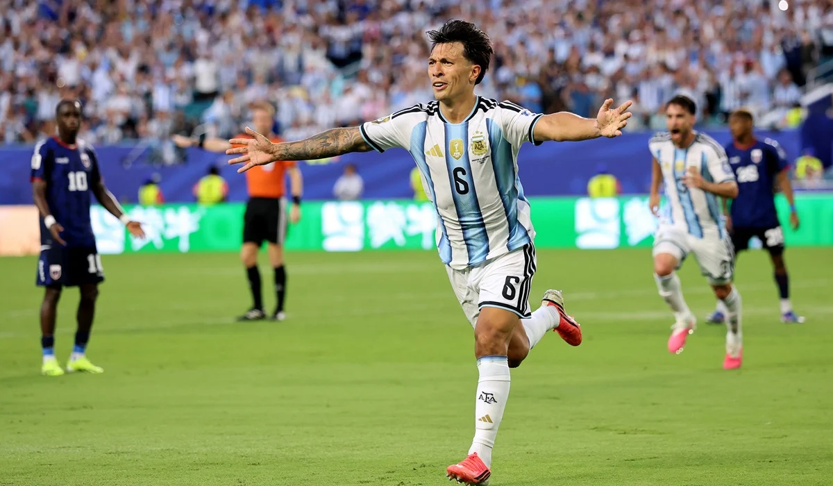 Lisandro Martínez rescató a Argentina con su primer gol en la Copa del Mundo
