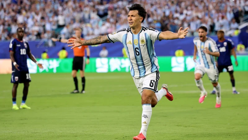 Lisandro Martínez rescató a Argentina con su primer gol en la Copa del Mundo