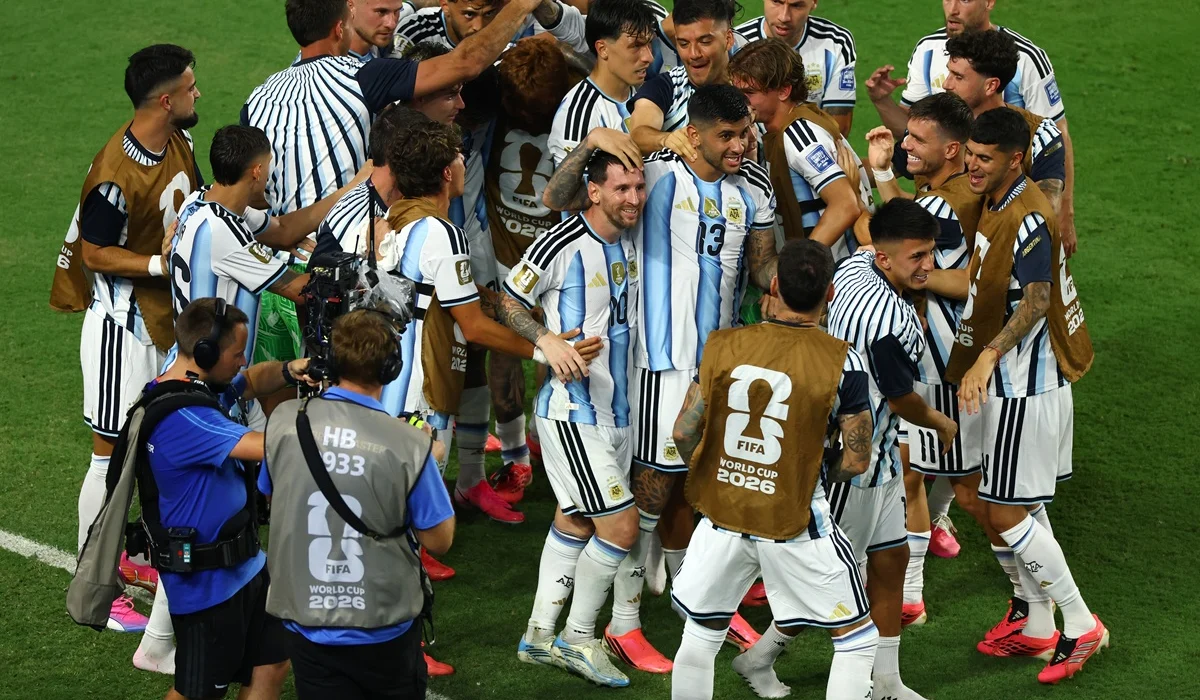 Argentina padeció al histórico Cabo Verde y clasificó a octavos con agónico triunfo en prórroga