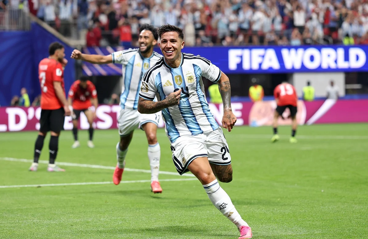 Enzo Fernández marcó para Argentina el gol 3000 en la historia de la Copa del Mundo