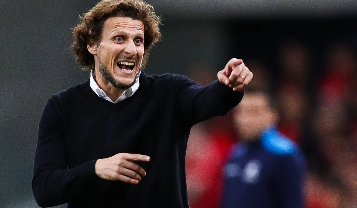 Diego Forlán será el nuevo entrenador de Uruguay hasta marzo