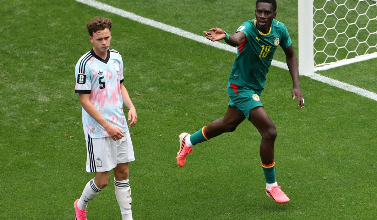 Ismaïla Sarr estiró para Senegal y complicó a Bélgica