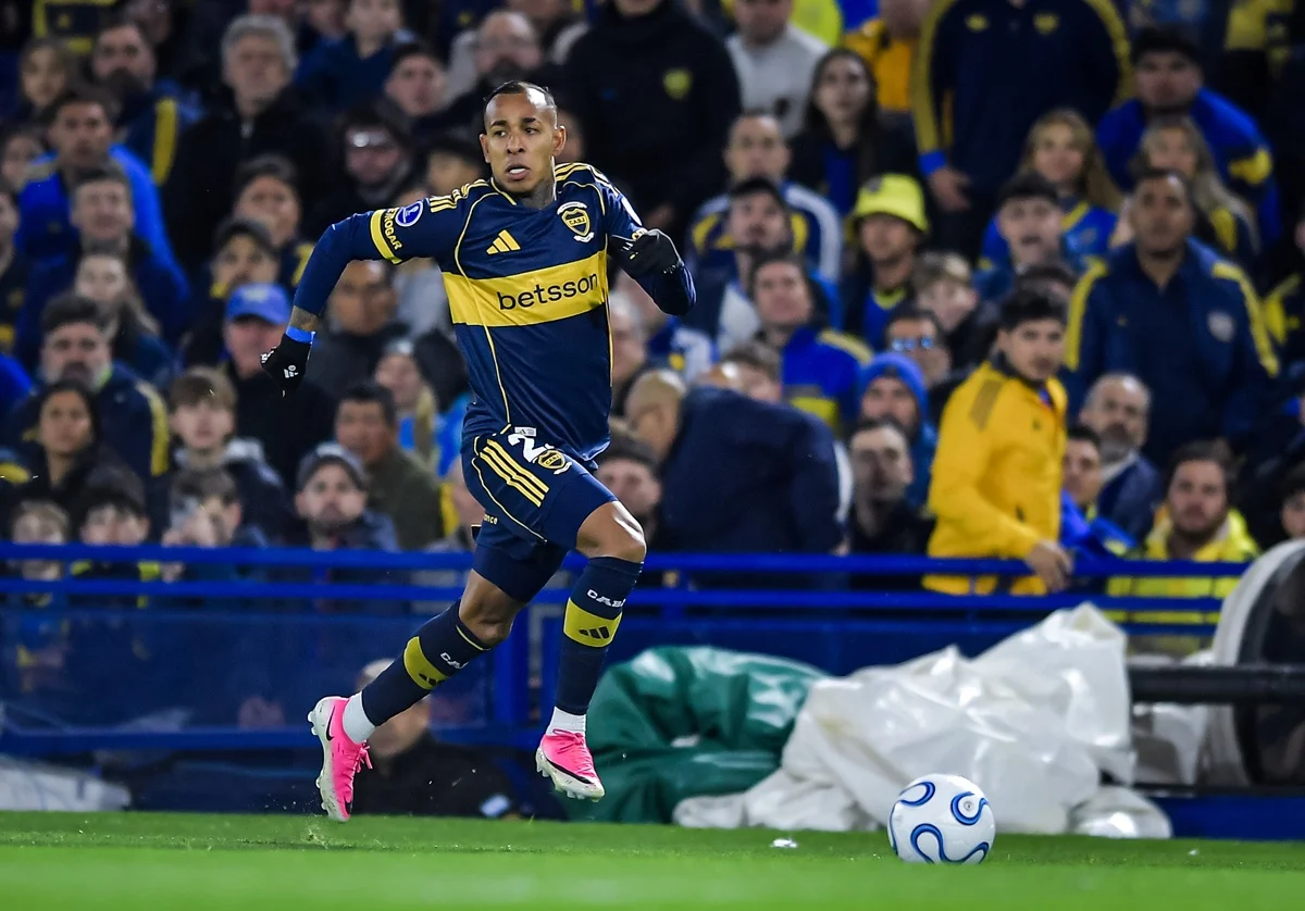 Sebastián Villa recibió silbidos del público de Boca en su vuelta a la Bombonera