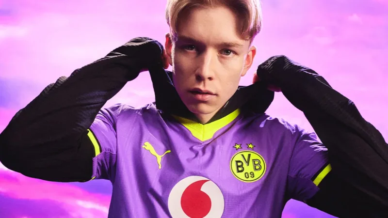 Borussia Dortmund y Puma lanzaron una polémica camiseta alternativa de color violeta