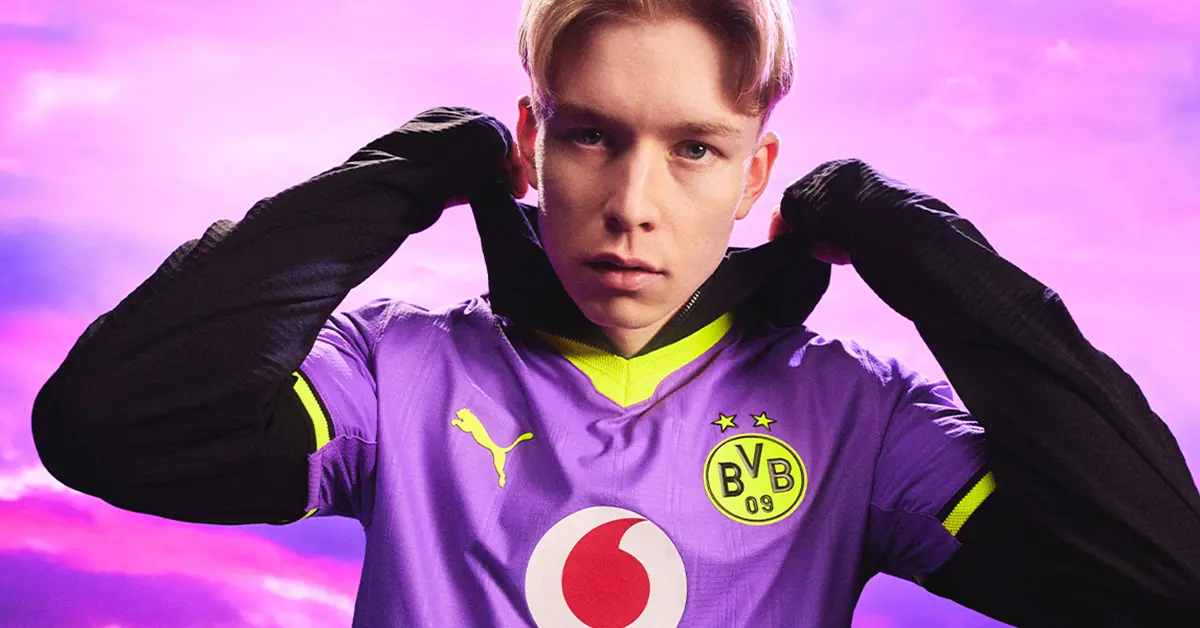 Borussia Dortmund y Puma lanzaron una polémica camiseta alternativa de color violeta