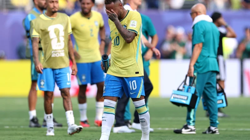 Neymar rompió en llanto tras la eliminación de Brasil del Mundial
