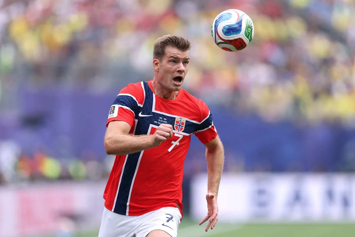 Alexander Sorloth recibió amenazas tras la eliminación de Noruega