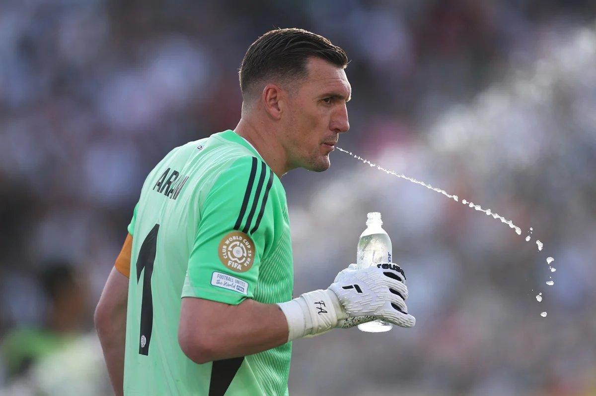 Franco Armani podría irse de River a Sarmiento de Junín