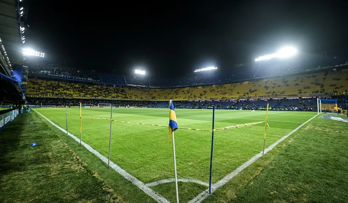 Boca analiza mudarse de estadio por el mal estado del campo de La Bombonera: ¿en dónde jugaría?