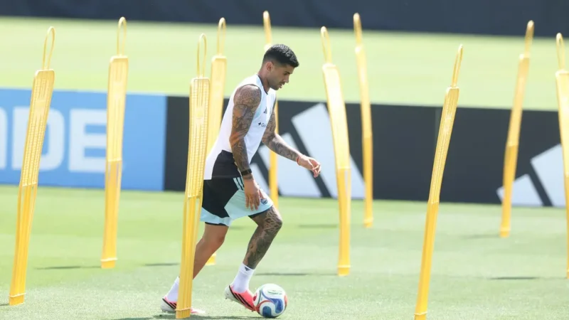 Cuti Romero se aleja del Tottenham y Barcelona se asoma: «Nunca lo llamé para convencerlo de quedarse»