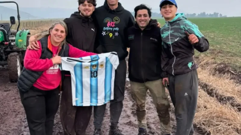 Dibu Martínez protagonizó una historia viral tras quedar atrapado en el barro en Sierra de los Padres