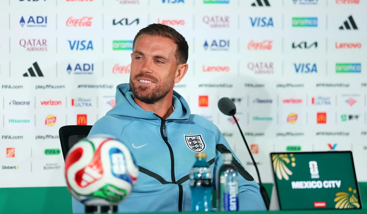 El partido de Jordan Henderson ante México sin minutos, lesionado y amonestado