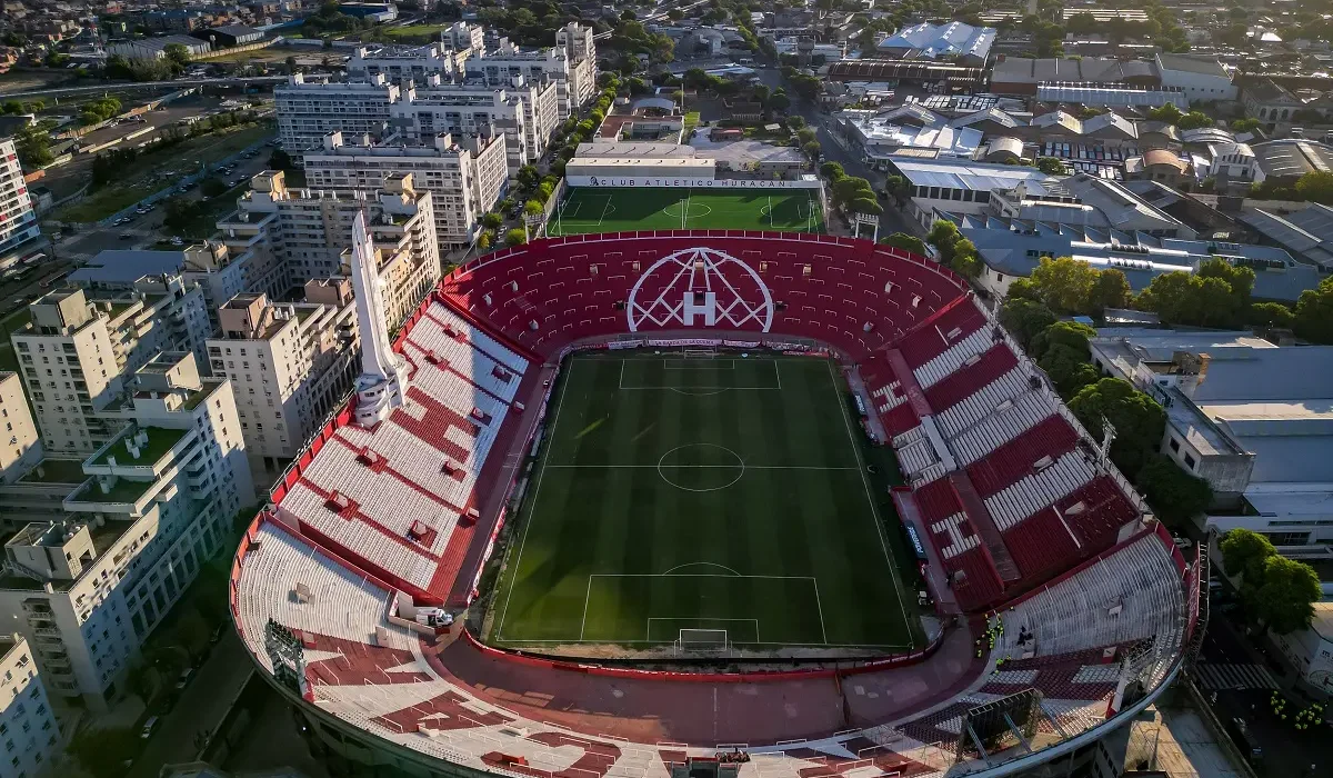 Boca jugará en el estadio de Huracán por el mal estado del césped de La Bombonera