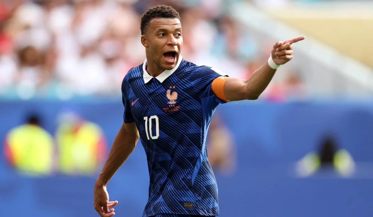 Kylian Mbappé se convirtió en el cuarto jugador en anotar al menos 10 goles en un Mundial