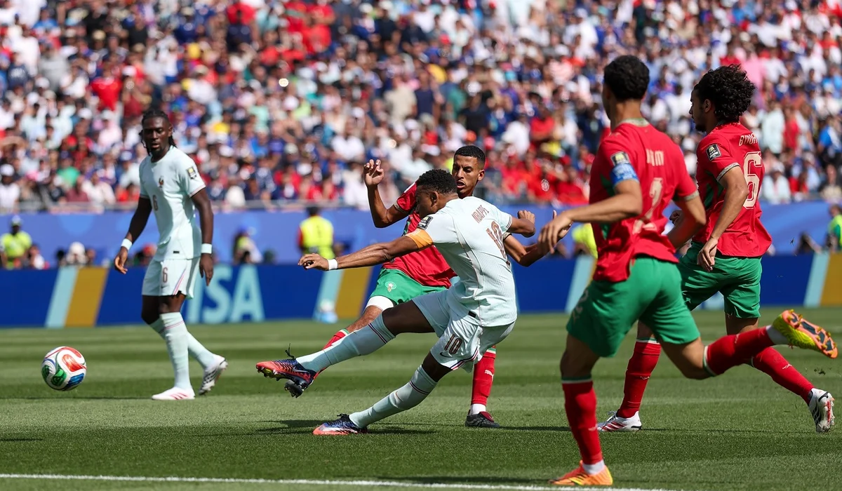 Bono ya salvó a Marruecos por duplicado ante Francia en 4 minutos
