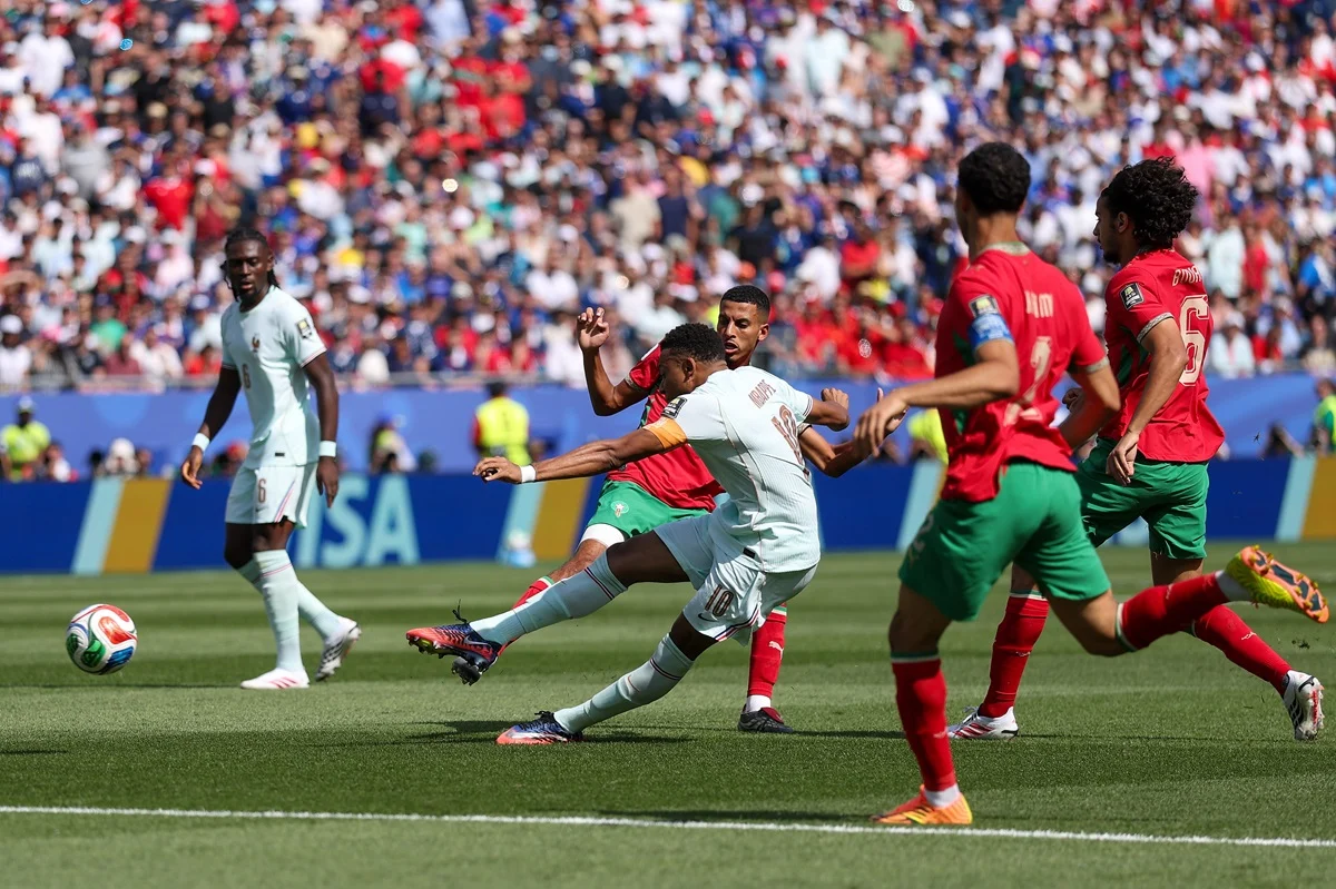 Bono ya salvó a Marruecos por duplicado ante Francia en 4 minutos