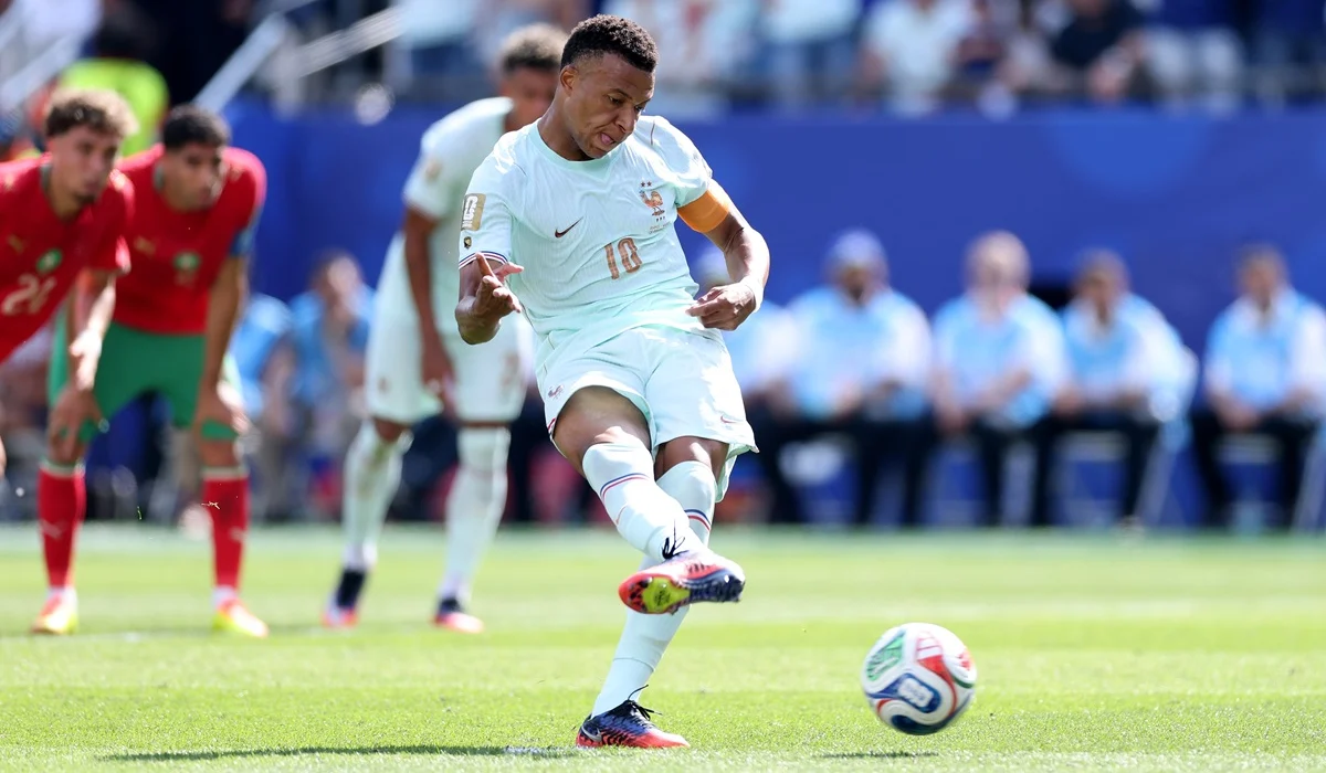 Kylian Mbappé falló por primera vez un penal en Copas del Mundo