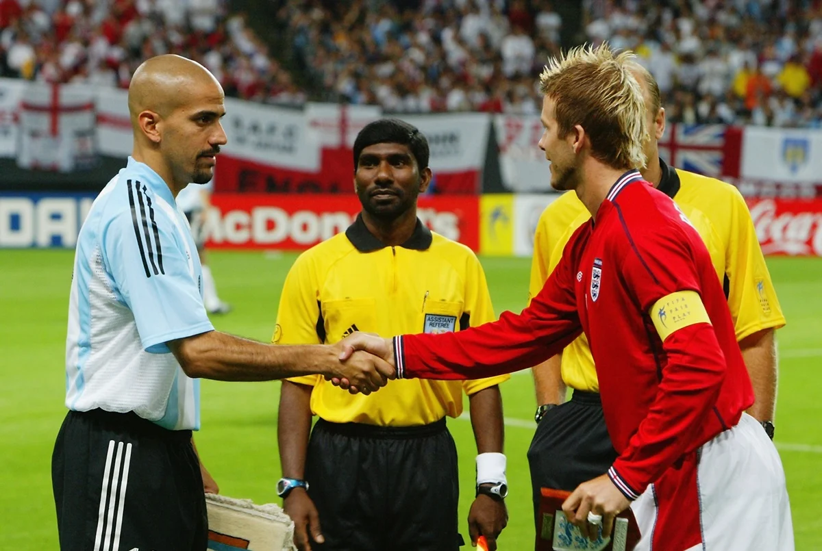 Argentina ante Inglaterra y el recuerdo de Verón en 2002