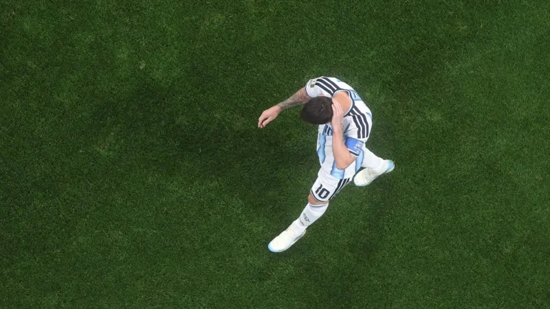 Lionel Messi se convirtió en el jugador que más penales pateó en mundiales con el peor registro