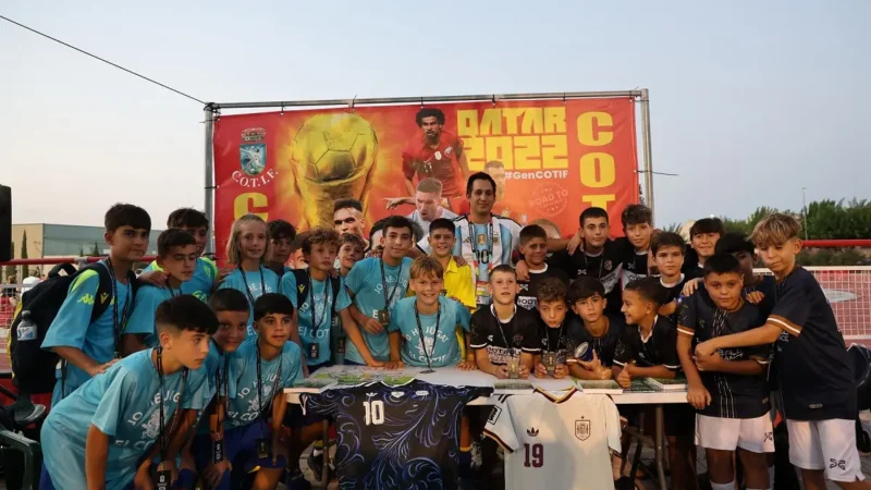 El periodista argentino que dio regalos del Mundial en el Torneo COTIF y unió a España y Argentina