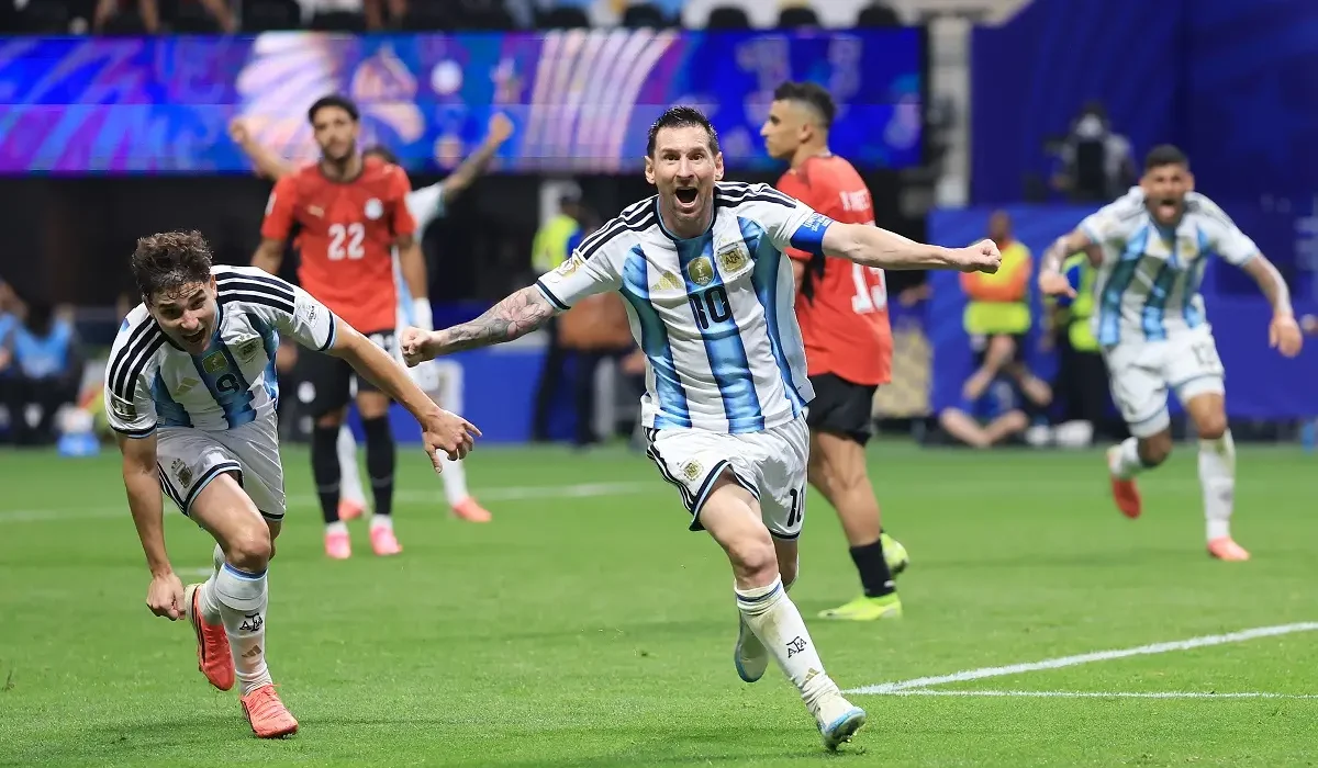 Argentina resucitó y logró un épico triunfo ante Egipto para clasificar a cuartos de final del Mundial