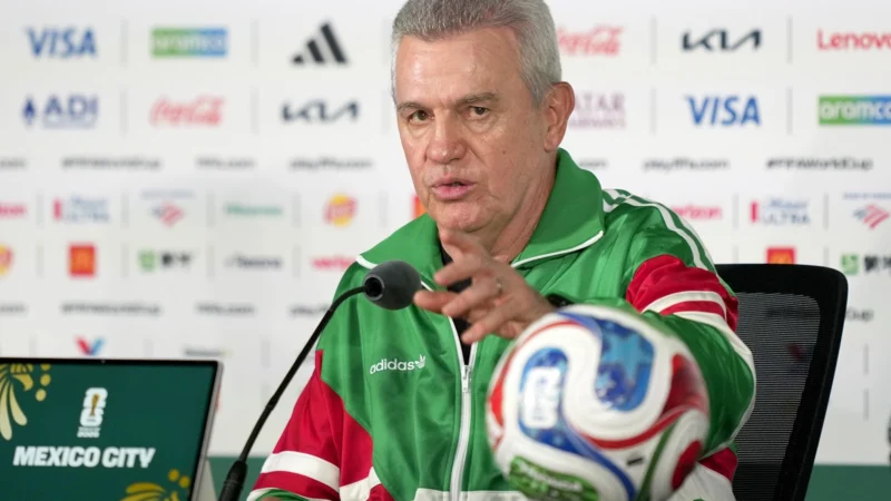 Javier Aguirre confirmó su salida y reemplazo: «Rafa Márquez está más que capacitado»