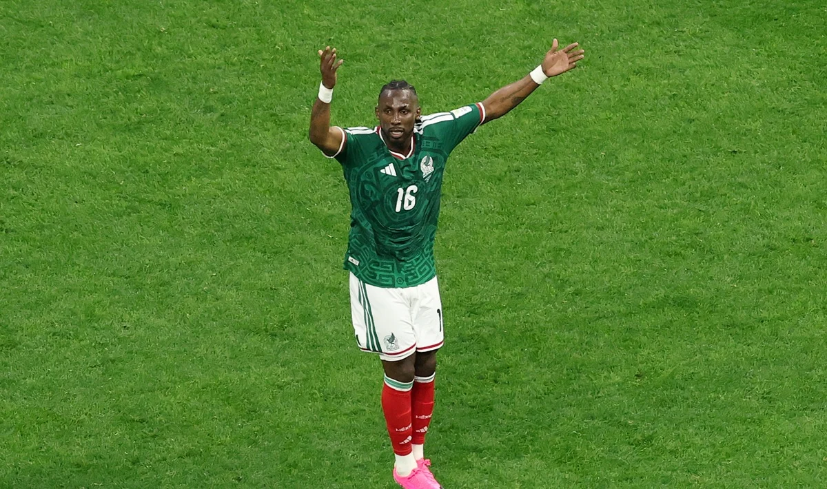 Julián Quiñones alcanzó a Chicharito y Luis Hernández como máximo goleador mexicano en Mundiales